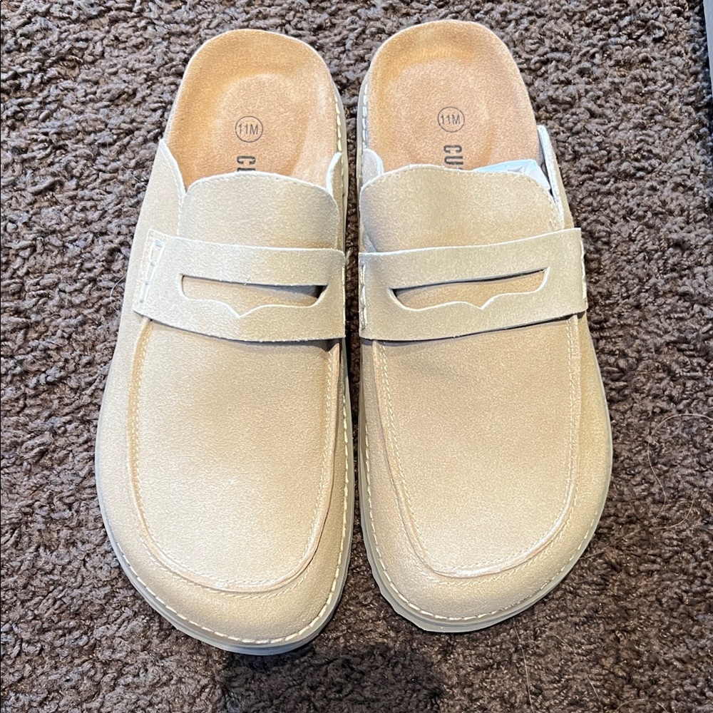 NIB Cushionaire Zola Slip-On Mule Loafers in Biscuit